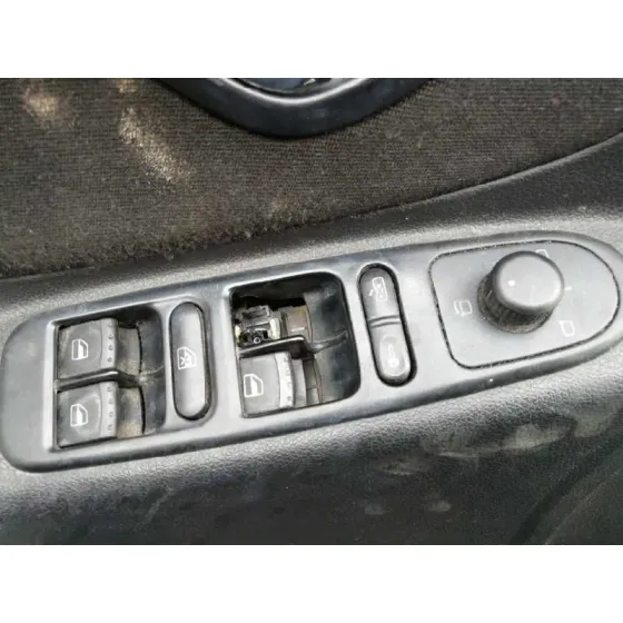 SEAT LEON (1M1) '2004 SPORT NEGRO