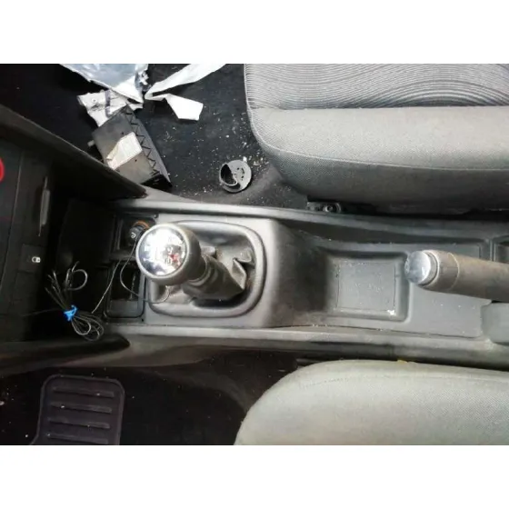 PEUGEOT 207 '2007 1.4 HDI BLANCO