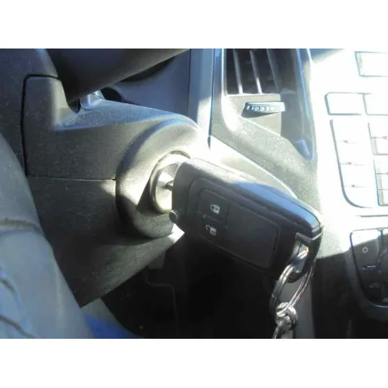 OPEL ASTRA J LIM. '2013 EXCELLENCE AZUL