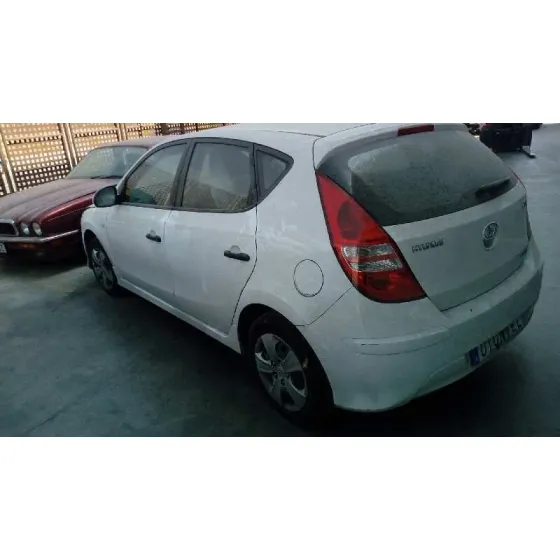 HYUNDAI I30 '2011 CLASSIC BLANCO