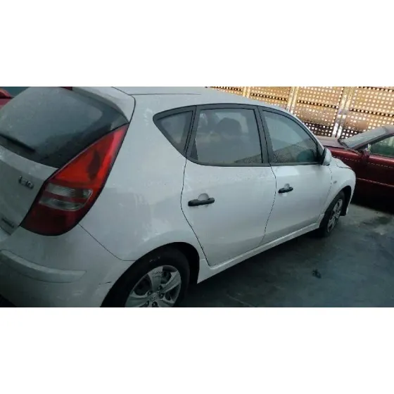 HYUNDAI I30 '2011 CLASSIC BLANCO