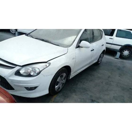HYUNDAI I30 '2011 CLASSIC BLANCO