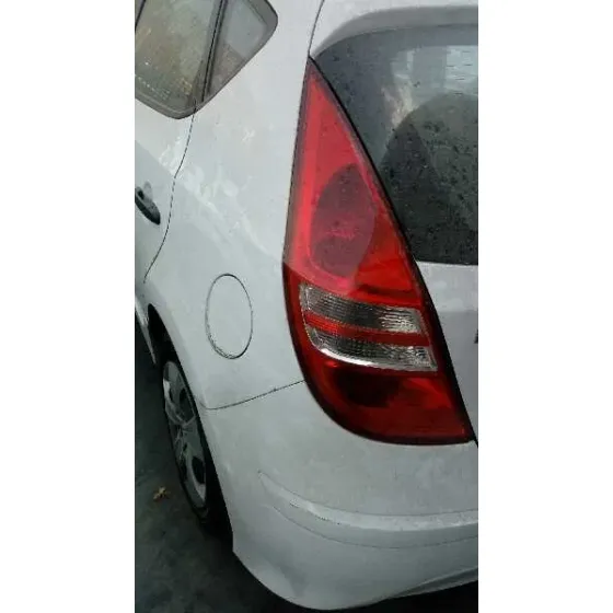 HYUNDAI I30 '2011 CLASSIC BLANCO