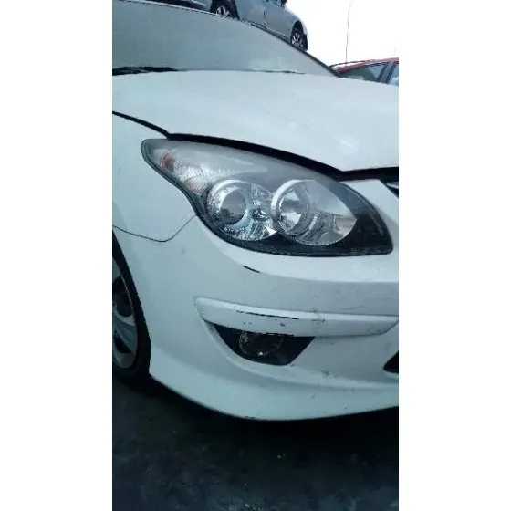 HYUNDAI I30 '2011 CLASSIC BLANCO