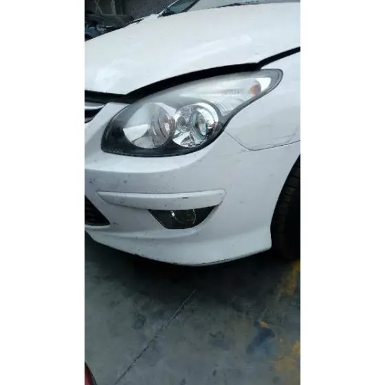HYUNDAI I30 '2011 CLASSIC BLANCO