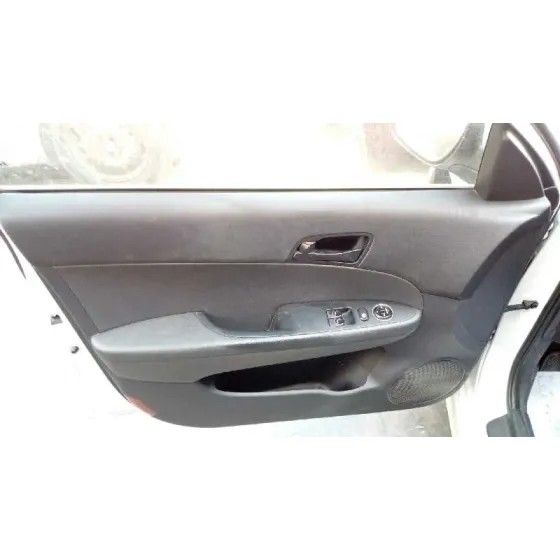 HYUNDAI I30 '2011 CLASSIC BLANCO