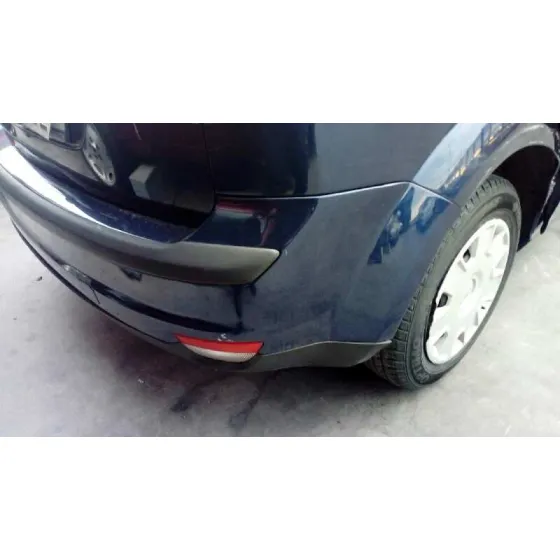 FORD FOCUS BERLINA (CAP) '2005 AMBIENTE (D) AZUL