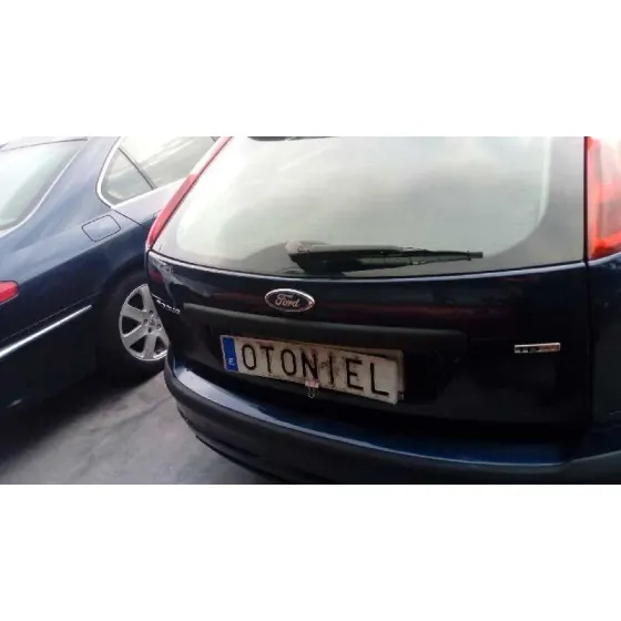 FORD FOCUS BERLINA (CAP) '2005 AMBIENTE (D) AZUL