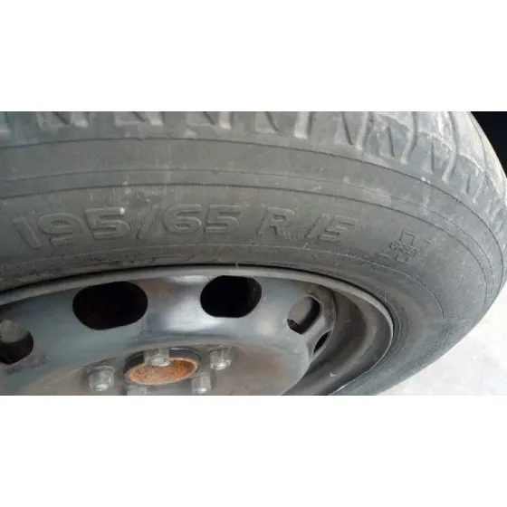 FORD FOCUS BERLINA (CAP) '2005 AMBIENTE (D) AZUL