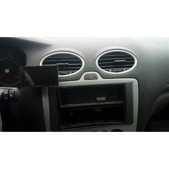FORD FOCUS BERLINA (CAP) '2005 AMBIENTE (D) AZUL