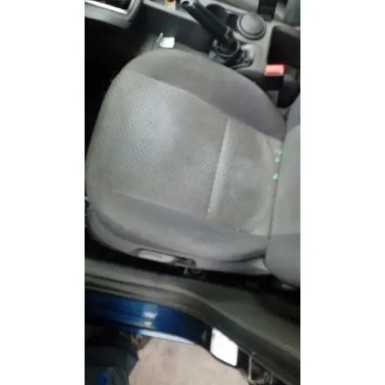 FORD FOCUS BERLINA (CAP) '2005 AMBIENTE (D) AZUL