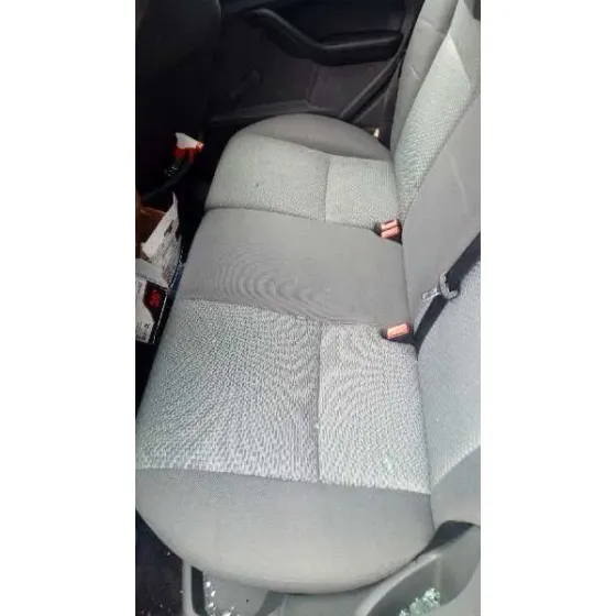 FORD FOCUS BERLINA (CAP) '2005 AMBIENTE (D) AZUL