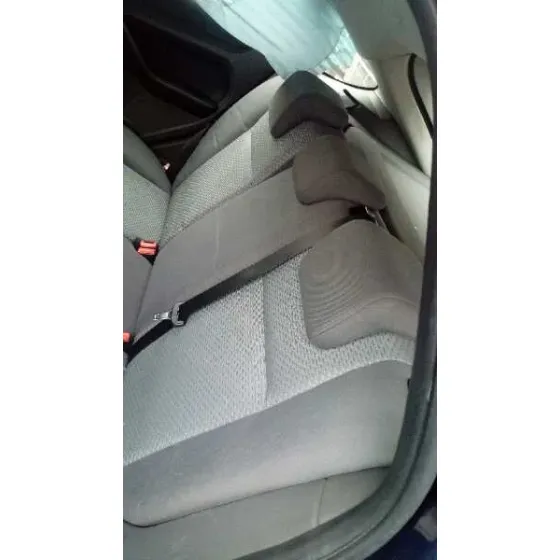 FORD FOCUS BERLINA (CAP) '2005 AMBIENTE (D) AZUL