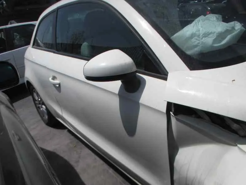 AUDI A1 SPORTBACK (8XA) AUDI A1 SPORTBACK (8XA) '2011 1.6 TDI BLANCO 2011
