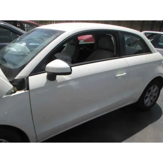 AUDI A1 SPORTBACK (8XA) '2011 1.6 TDI BLANCO
