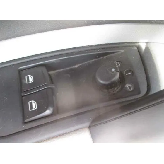 AUDI A1 SPORTBACK (8XA) '2011 1.6 TDI BLANCO