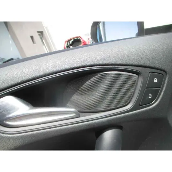AUDI A1 SPORTBACK (8XA) '2011 1.6 TDI BLANCO