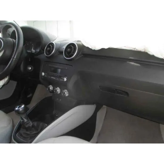 AUDI A1 SPORTBACK (8XA) '2011 1.6 TDI BLANCO