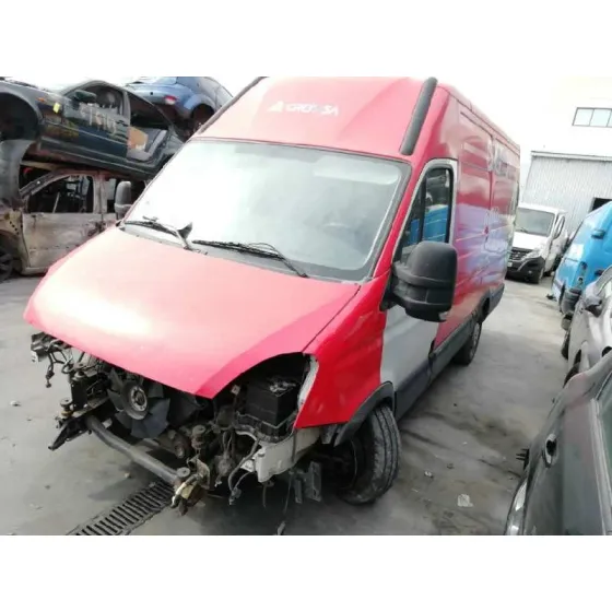 IVECO DAILY PR '2013 CABINA DOBLE 29 L... BATALLA 3450 ROJO