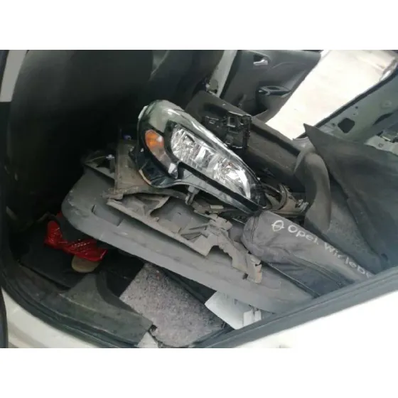OPEL CORSA E '2017 SELECTIVE BLANCO