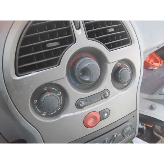 RENAULT MODUS '2007 AUTHENTIQUE DORADO