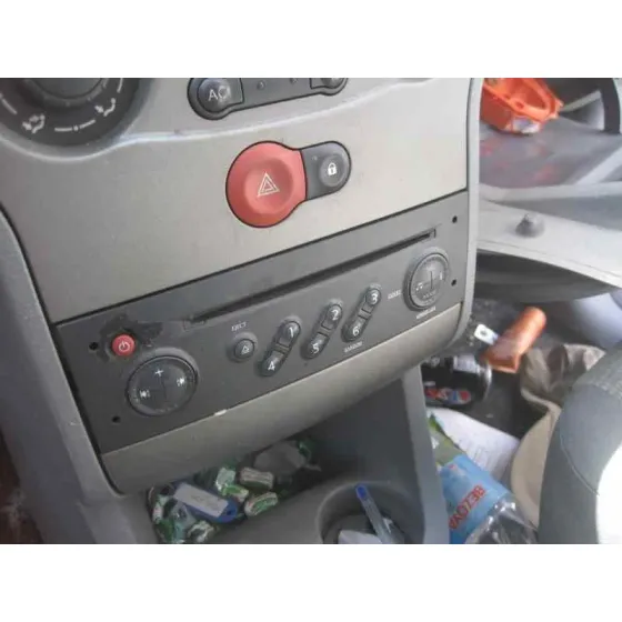 RENAULT MODUS '2007 AUTHENTIQUE DORADO
