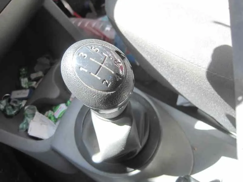 RENAULT MODUS '2007 AUTHENTIQUE DORADO