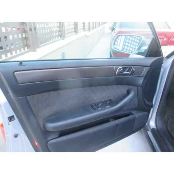 AUDI A6 BERLINA (4B2) '2000 2.5 TDI PLATA