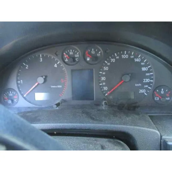 AUDI A6 BERLINA (4B2) '2000 2.5 TDI PLATA
