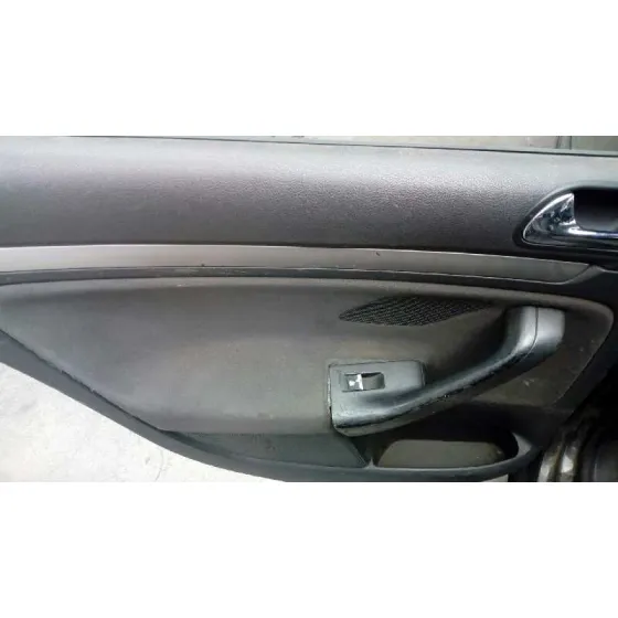 VOLKSWAGEN GOLF V BERLINA (1K1) '2004 SPORTLINE NEGRO