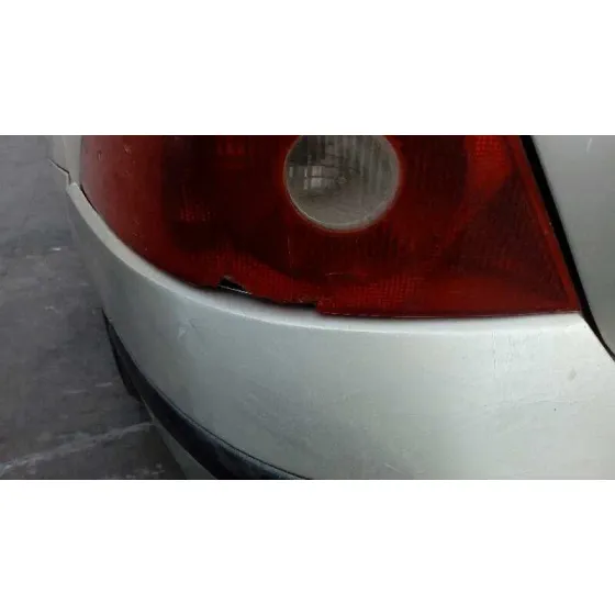 FORD MONDEO BERLINA (GE) '2001 2.0 16V DI TD CAT GRIS