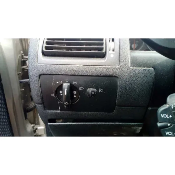 FORD MONDEO BERLINA (GE) '2001 2.0 16V DI TD CAT GRIS
