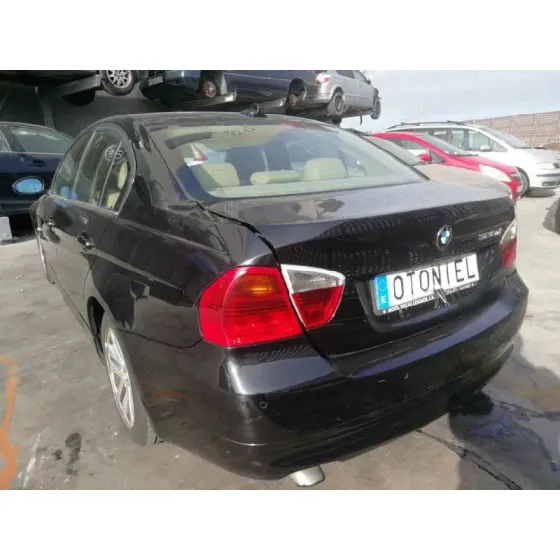 BMW SERIE 3 BERLINA (E90) '2006 320D NEGRO