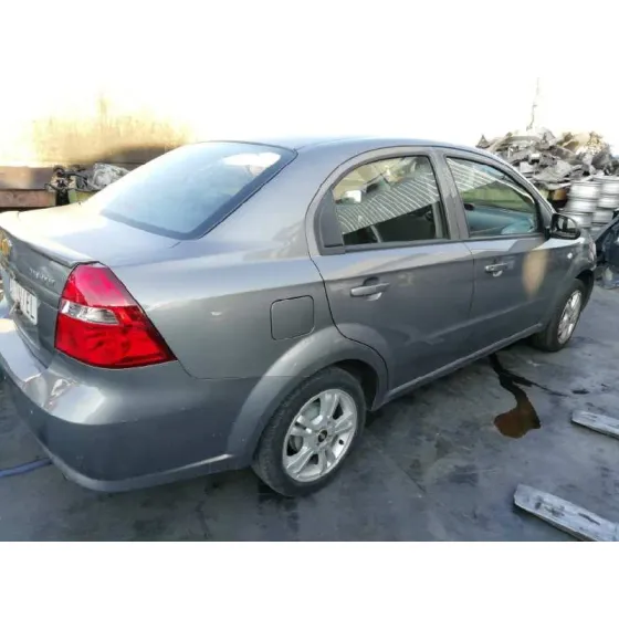 CHEVROLET AVEO '2010 LS GRIS
