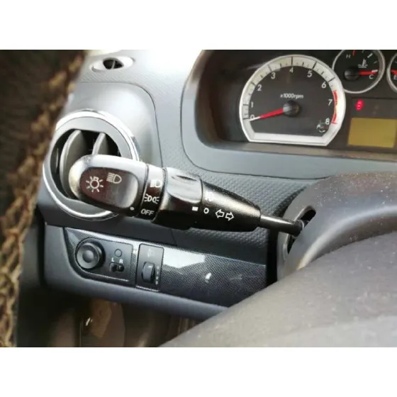 CHEVROLET AVEO '2010 LS GRIS