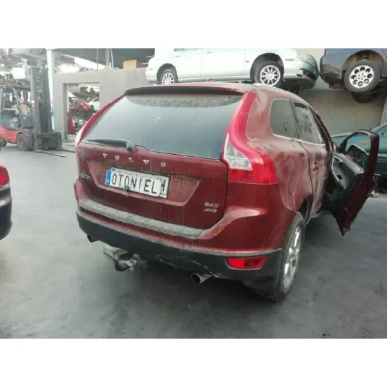 VOLVO XC60 '2010 2.4 DIESEL CAT ROJO