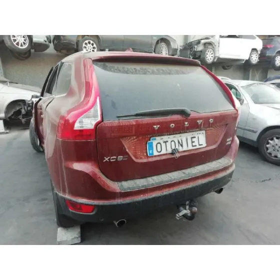 VOLVO XC60 '2010 2.4 DIESEL CAT ROJO