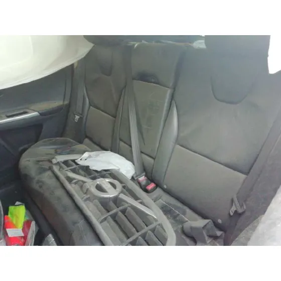 VOLVO XC60 '2010 2.4 DIESEL CAT ROJO