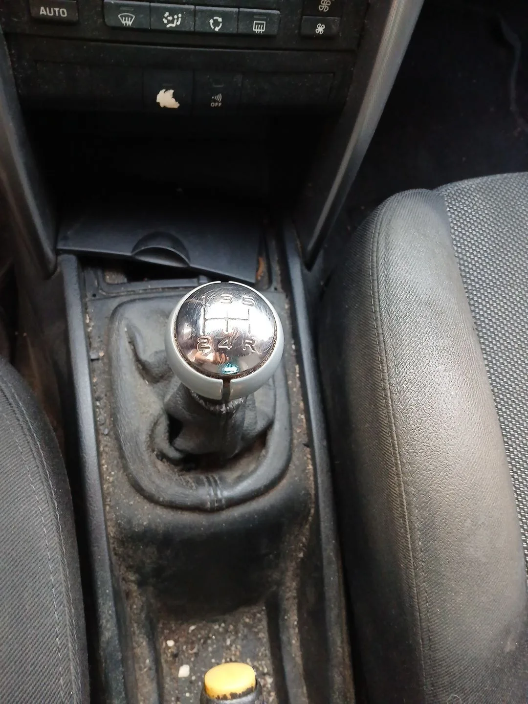 MOTOR 9HZ MANUAL 5V CVF/KW: 11.45/80