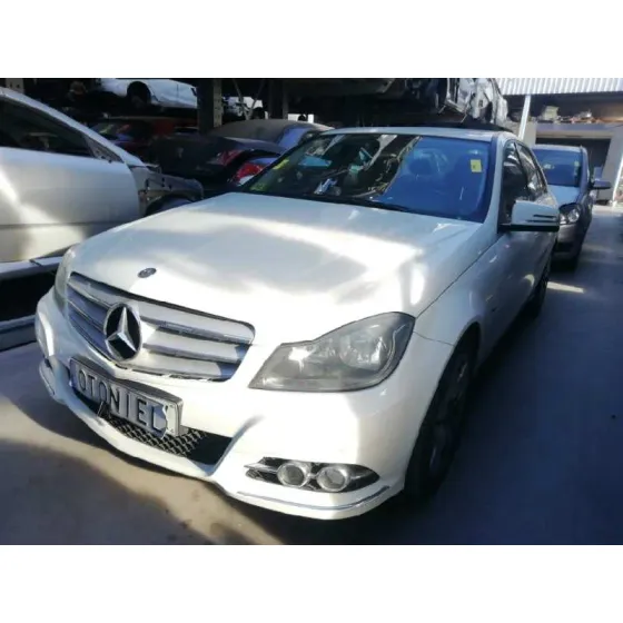 MERCEDES CLASE C (W204) BERLINA '2011 2.1 CDI CAT BLANCO