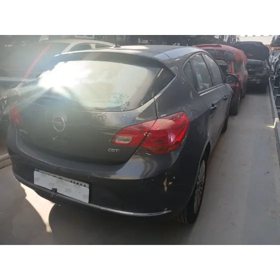 CVF/KW: 11.64/81 MOTOR B16DTL. CAMBIO MANUAL 6V