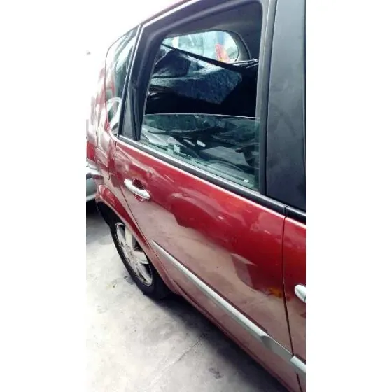 RENAULT SCENIC II '2004 CONFORT AUTHENTIQUE ROJO