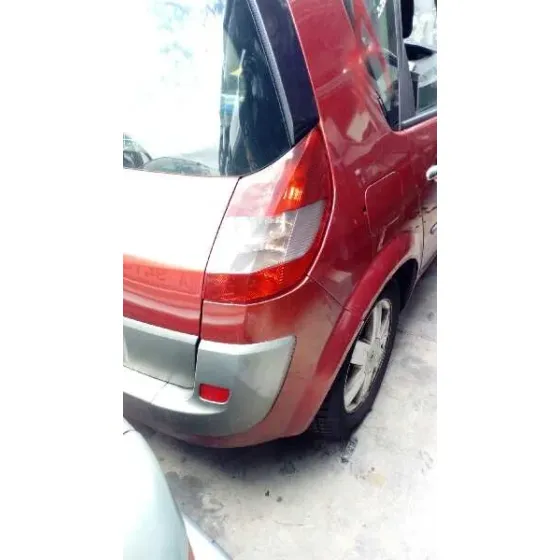 RENAULT SCENIC II '2004 CONFORT AUTHENTIQUE ROJO