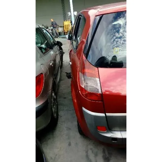 RENAULT SCENIC II '2004 CONFORT AUTHENTIQUE ROJO
