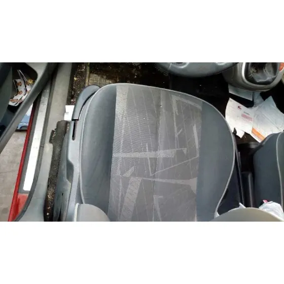 RENAULT SCENIC II '2004 CONFORT AUTHENTIQUE ROJO