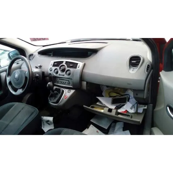 RENAULT SCENIC II '2004 CONFORT AUTHENTIQUE ROJO