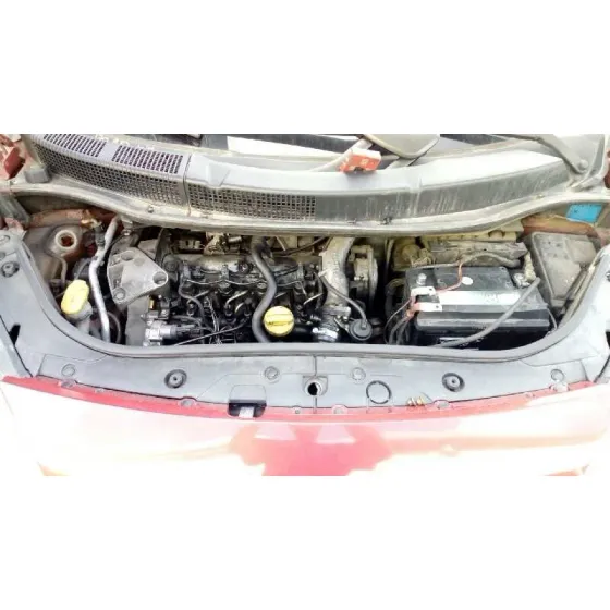 RENAULT SCENIC II '2004 CONFORT AUTHENTIQUE ROJO
