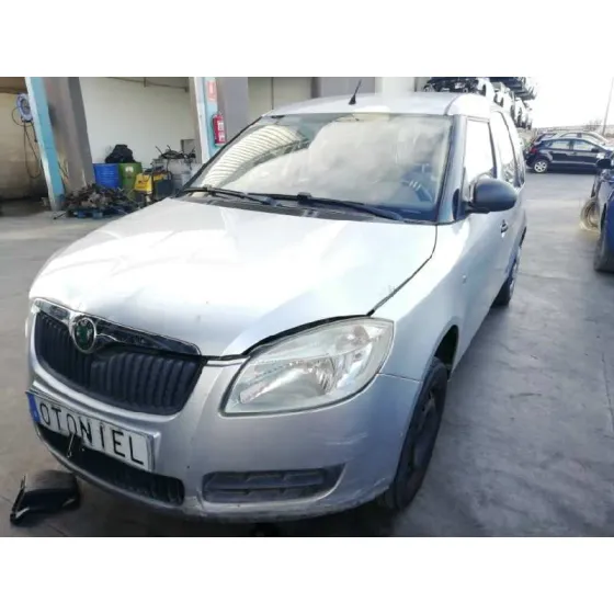 SKODA ROOMSTER (5J7) '2007 1.4 TDI GRIS