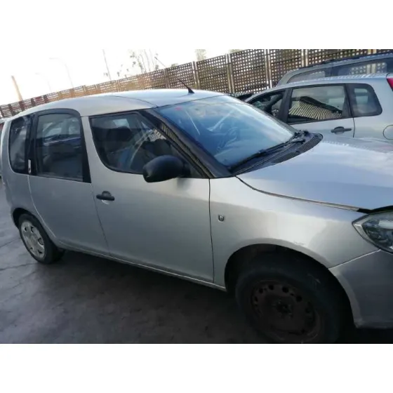 SKODA ROOMSTER (5J7) '2007 1.4 TDI GRIS