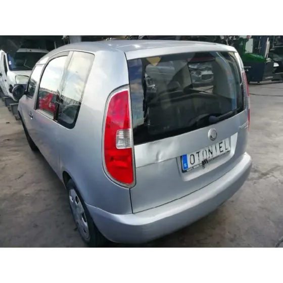 SKODA ROOMSTER (5J7) '2007 1.4 TDI GRIS